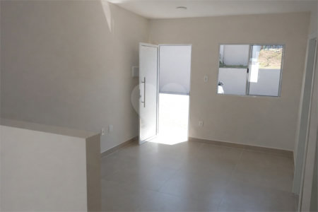 Apartamento à venda com 2 quartos em Lopes de Oliveira, Sorocaba, SP