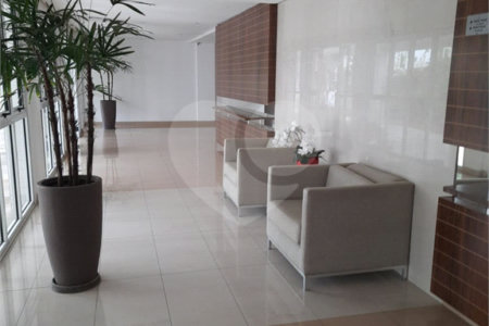 Apartamento à venda ou para alugar com 3 quartos, sendo 1 suíte, em Cidade São Francisco, São Paulo, SP
