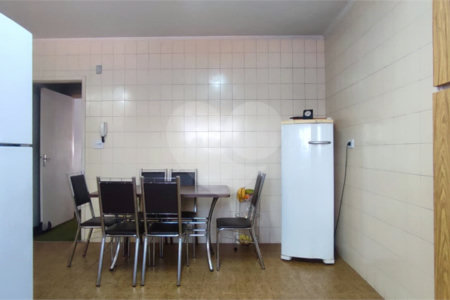 Sobrado à venda com 3 quartos em Vila Paulicéia, São Paulo, SP