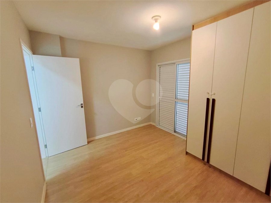 Casa à venda com 3 quartos, sendo 1 suíte, no condomínio Residencial Rio Preto Village, Atibaia - SP