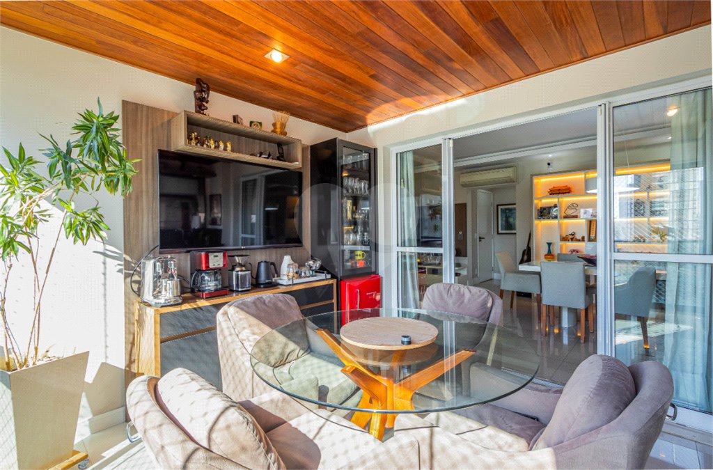 Apartamento à venda com 3 quartos, sendo 1 suíte, em Chácara Santo Antônio, São Paulo, SP