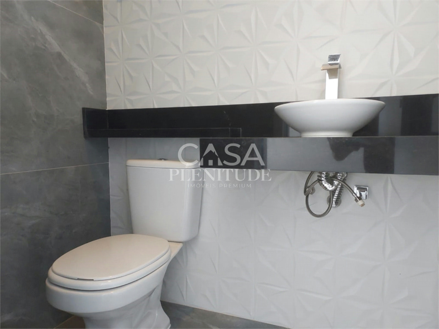Casa em condomínio à venda com 3 quartos, sendo 1 suíte, em Wanel Ville, Sorocaba, SP