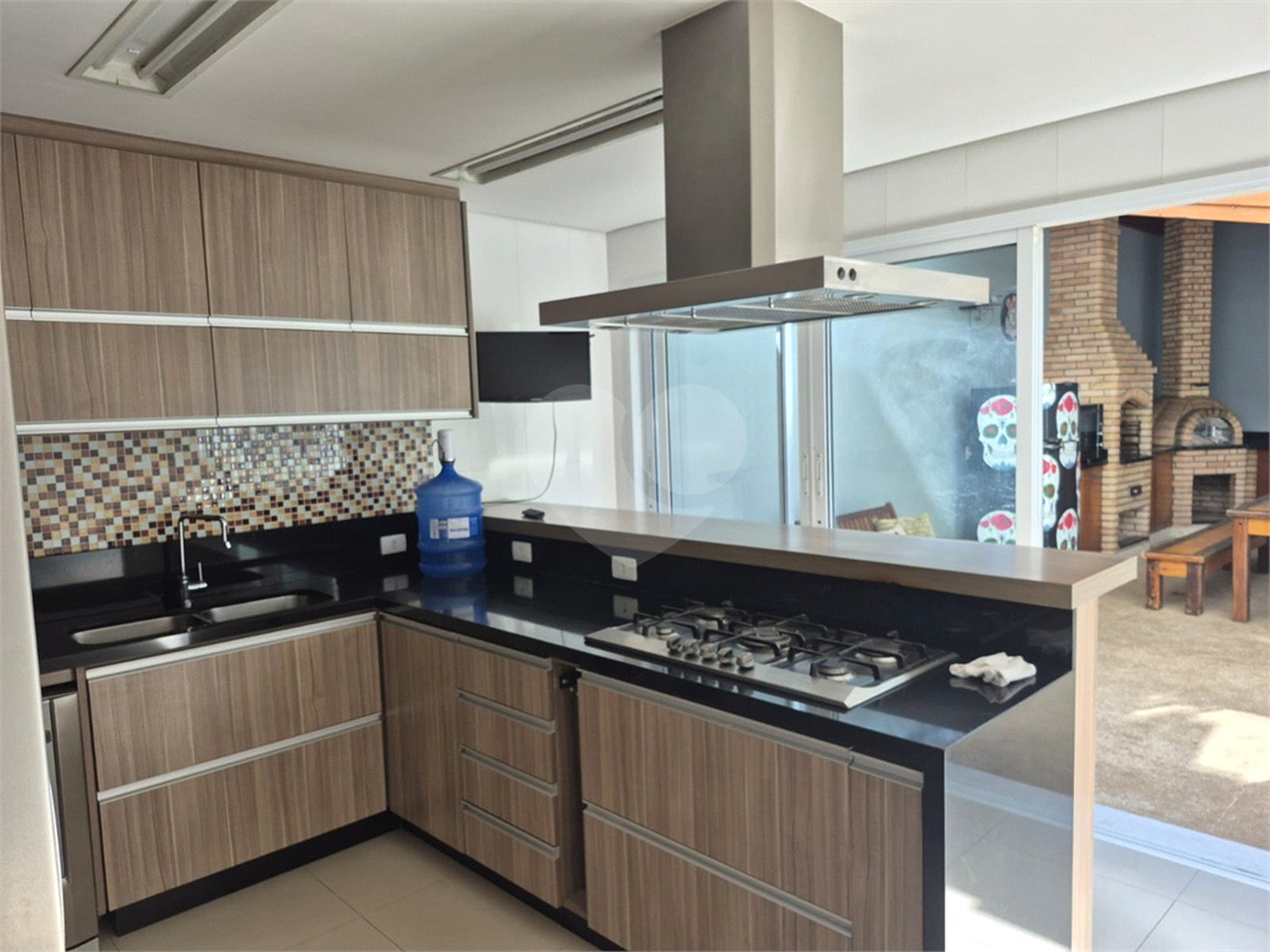 Casa para alugar com 5 quartos, sendo 4 suítes, no condomínio Colinas Japore, São Paulo - SP