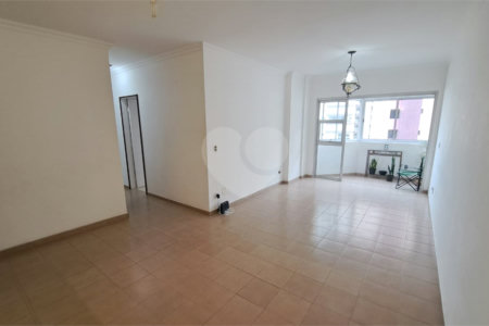 Apartamento à venda com 3 quartos, sendo 1 suíte, em Vila Mariana, São Paulo, SP