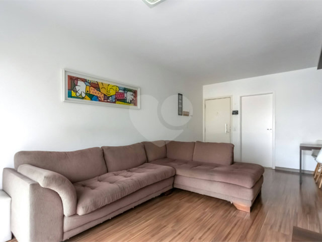Apartamento à venda com 3 quartos, sendo 1 suíte,  em Santo Amaro, São Paulo, SP