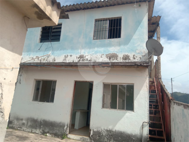 Casa à venda com 3 suítes em Lavapés, Mairiporã, SP