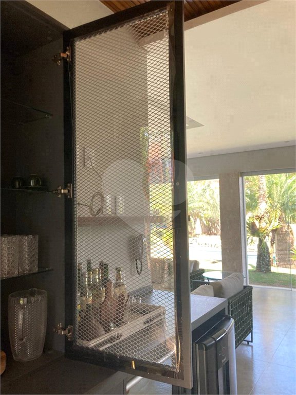 Chácara no Condomínio Vale das Laranjeiras em Indaiatuba SP - Venda - R$ 3,600.000,00 - Locaçao - R$ 30.000,00 mais encargos - Linda, espaçosa, aconchegante, acabamento de alto padrão em rua tranquila e arborizada, em um dos Condomínios mais valorizados de Indaiatuba. Com fácil acesso as principa