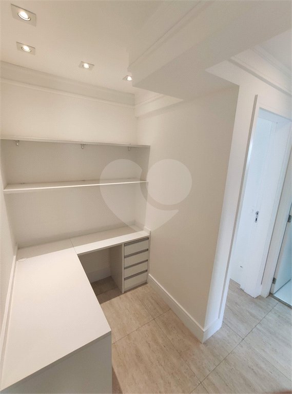 Apartamento à venda ou para alugar com 3 quartos, sendo 1 suíte,  em Parque Reboucas, São Paulo, SP