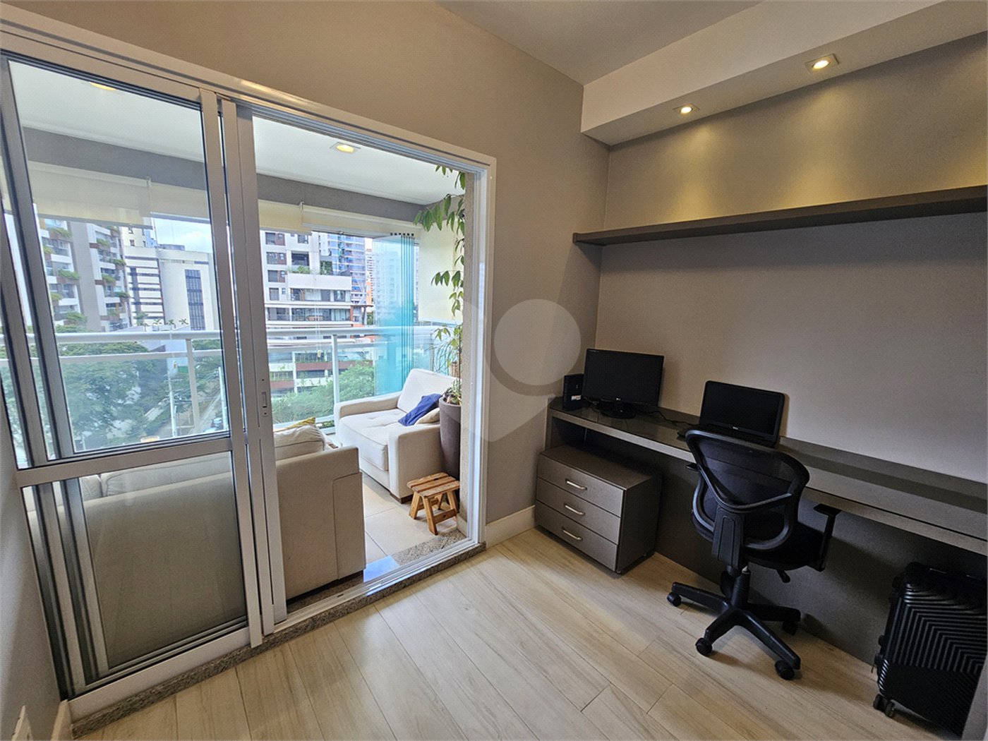 Apartamento para alugar com 2 quartos, sendo 1 suíte,  em Jardim das Acácias, São Paulo, SP
