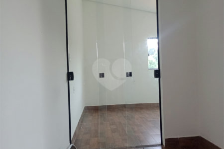 Chácara à venda com 5 quartos, sendo 1 suíte, em Jardim Marabá, Itapetininga, SP