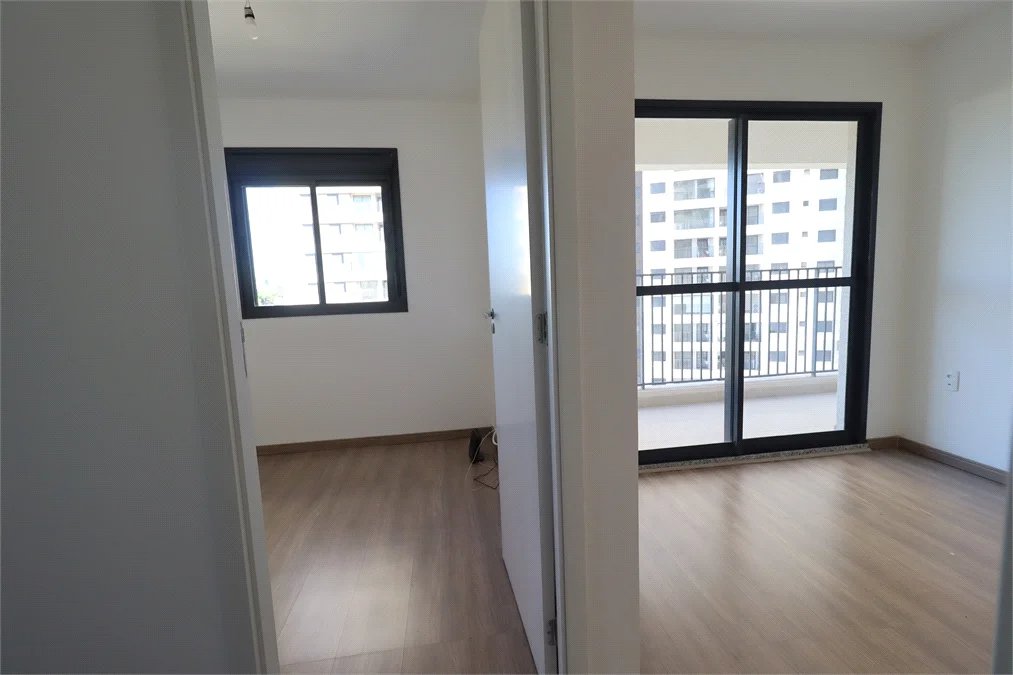 Apartamento à venda com 3 quartos, sendo 1 suíte, em Vila Anastácio, São Paulo, SP