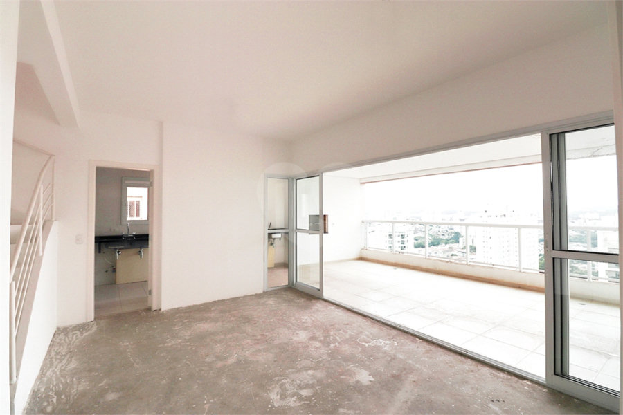 Apartamento à venda com 3 suítes em Santa Teresinha, São Paulo, SP