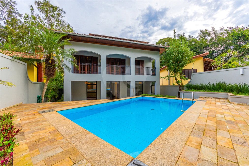 Casa à venda com 4 quartos, sendo 2 suítes, em Jardim Marajoara, São Paulo, SP