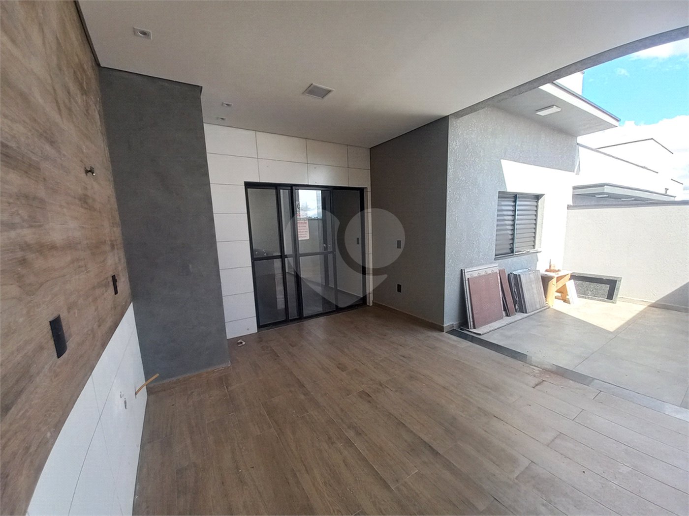 Casa à venda com 3 quartos, sendo 1 suíte, no condomínio Horto Florestal Villagio, Sorocaba - SP