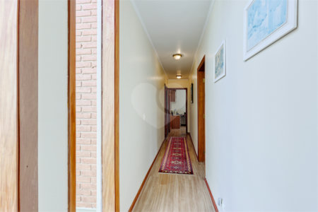 Casa à venda com 3 quartos, sendo 2 suítes, no condomínio Granja do Morumbi, São Paulo - SP