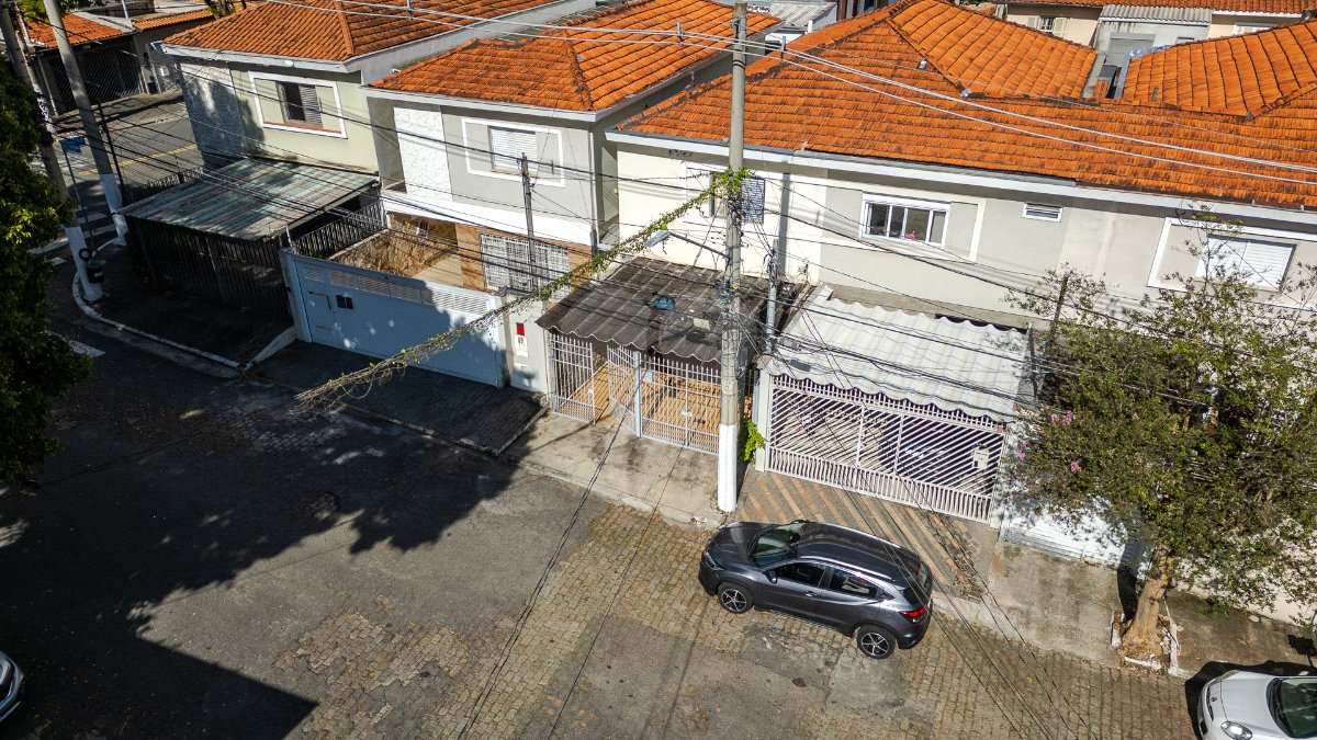 Casa à venda com 3 quartos, sendo 1 suíte, em Vila Cordeiro, São Paulo, SP