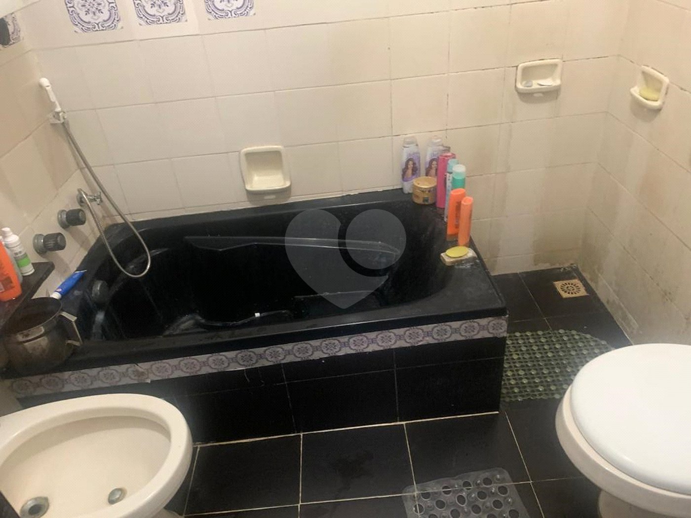 Casa à venda com 2 quartos, sendo 1 suíte, em Praça da Bandeira, Rio de Janeiro, RJ