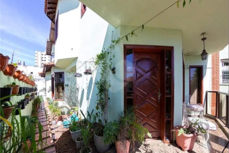 Sobrado à venda ou para alugar com 4 suítes em Vila Paulicéia, São Paulo, SP