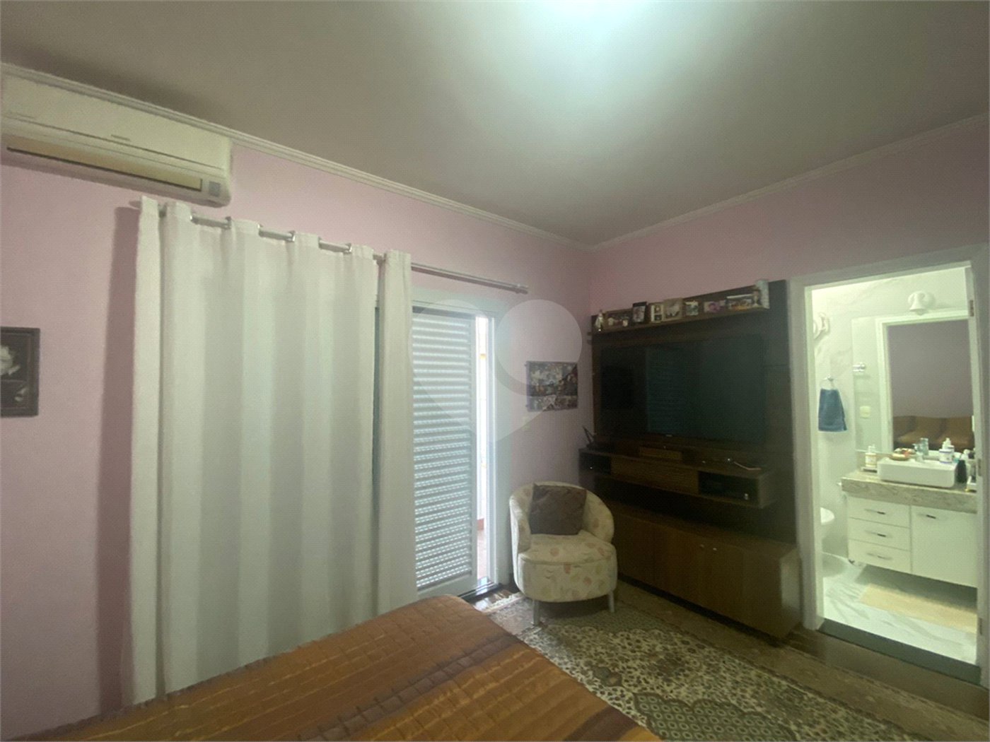 Casa à venda com 4 suítes no condomínio Okinawa, Paulínia - SP