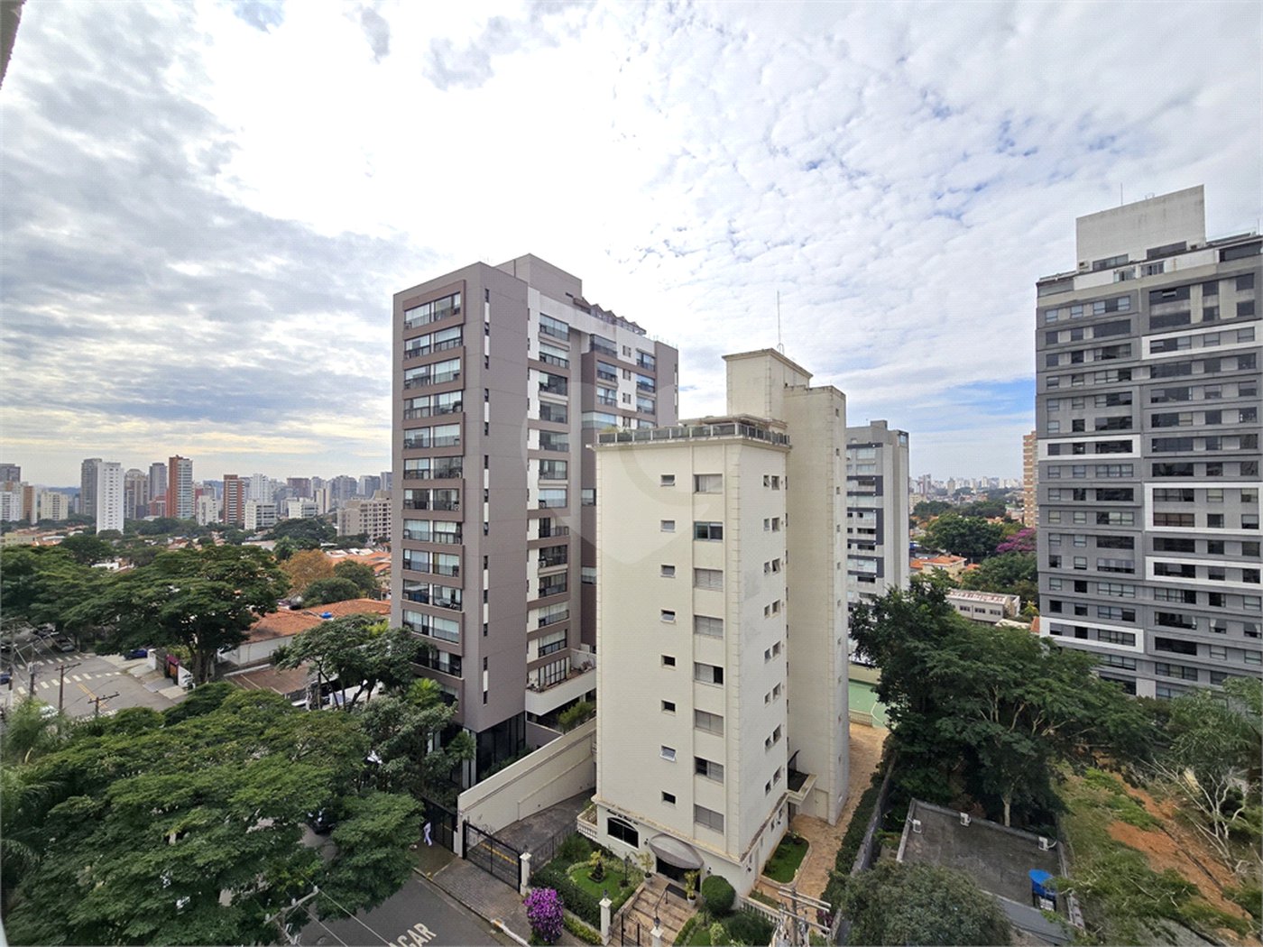 Apartamento à venda ou para alugar com 2 quartos, sendo 1 suíte, em Campo Belo, São Paulo, SP