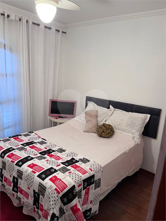 Sobrado à venda com 5 quartos, sendo 2 suítes,  em Jardim da Granja, São José dos Campos, SP