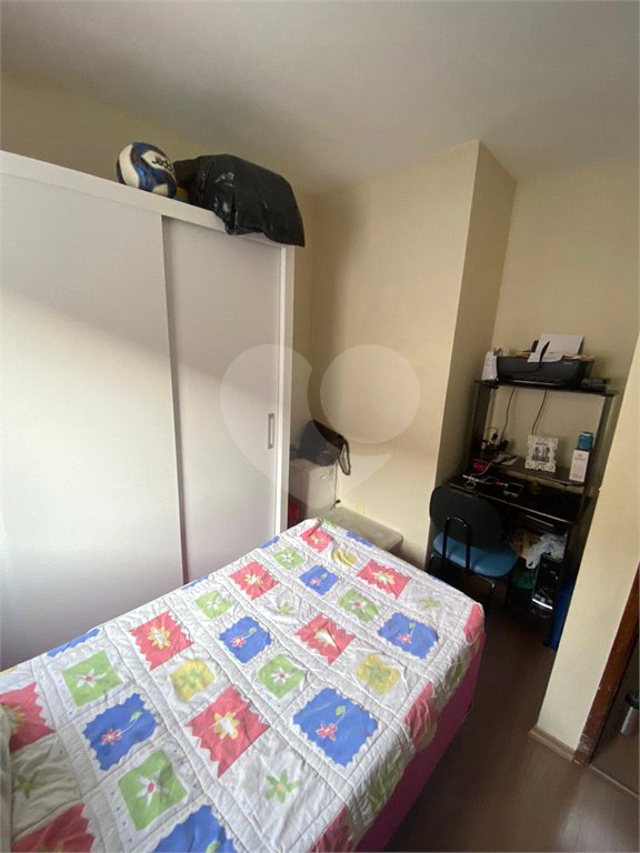 Casa à venda com 3 quartos, sendo 1 suíte, no condomínio Regina, São Paulo - SP