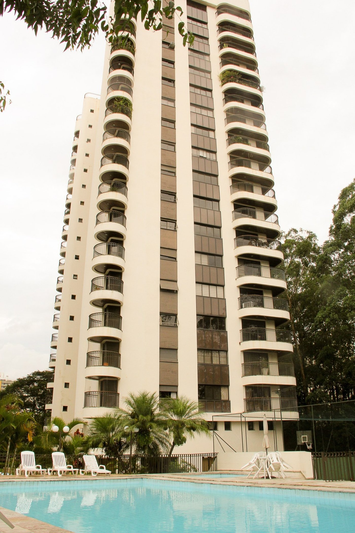 Apartamento à venda com 3 quartos, sendo 3 suítes, em Vila Andrade, São Paulo - SP
