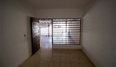 Sobrado à venda com 2 quartos em Vila Santa Rita, São Roque, SP