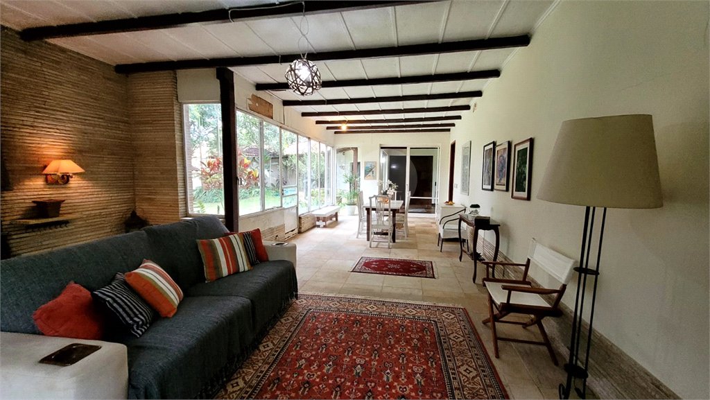 Casa à venda com 4 suítes no condomínio Chácara Flora, São Paulo - SP