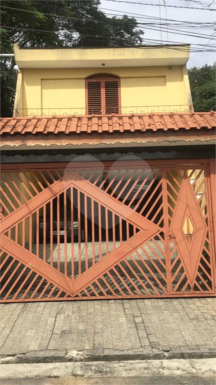 Sobrado à venda com 3 quartos, sendo 1 suíte, em Tremembé, São Paulo, SP