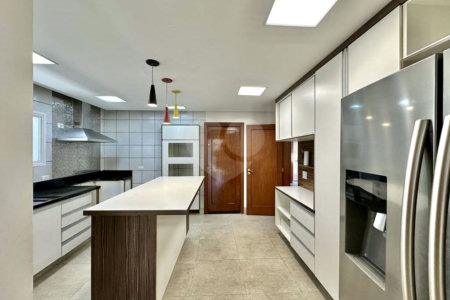 Casa à venda com 4 quartos, sendo 2 suítes,  no condomínio São Paulo Ii, Cotia - SP
