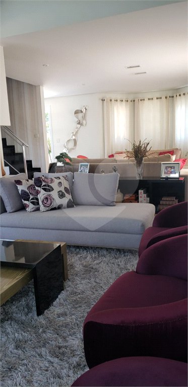 Casa à venda com 4 suítes em Pirucaia, Mairiporã, SP