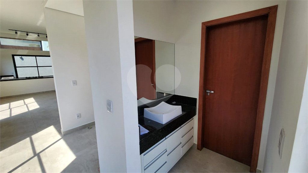 Casa para alugar com 3 quartos, sendo 1 suíte, no condomínio Chácaras Brasil, Atibaia - SP