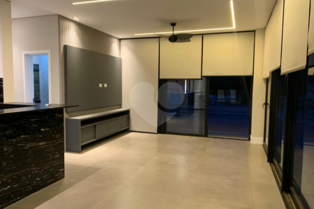 Casa à venda com 3 suítes no condomínio Residencial Granville, Atibaia - SP