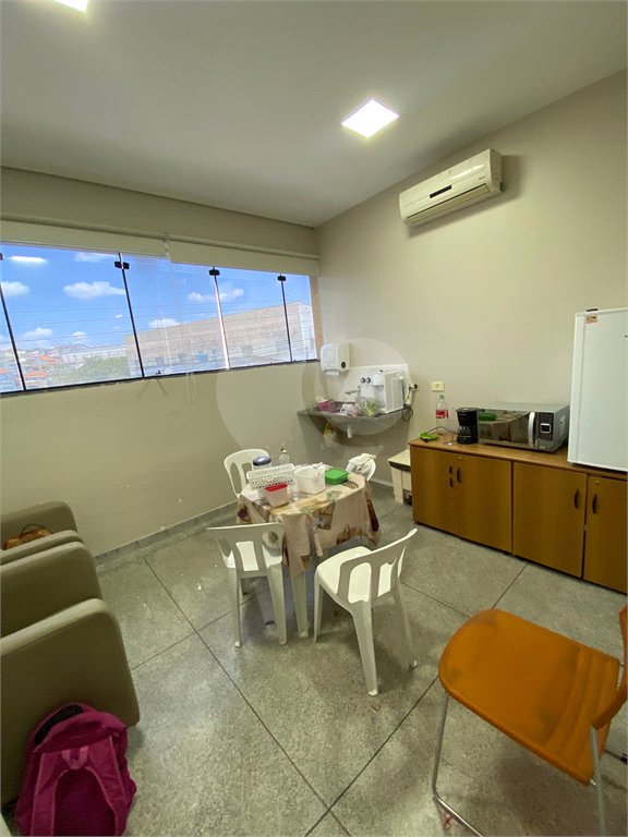 Salão para alugar em Vila Romanópolis, Ferraz de Vasconcelos, SP