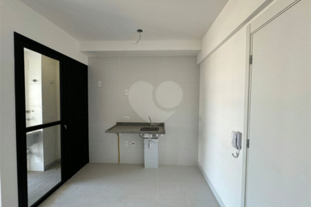 Flat à venda com 2 quartos em Vila Firmiano Pinto, São Paulo, SP