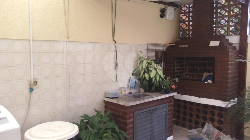 Sobrado à venda com 3 quartos, sendo 1 suíte, em Jardim Aeroporto, São Paulo, SP