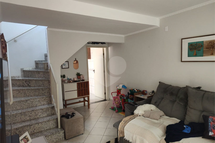 Sobrado à venda com 3 quartos, sendo 1 suíte, em Tremembé, São Paulo, SP