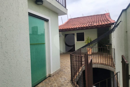 Sobrado à venda com 3 quartos, sendo 1 suíte, em Vila Paulicéia, São Paulo, SP