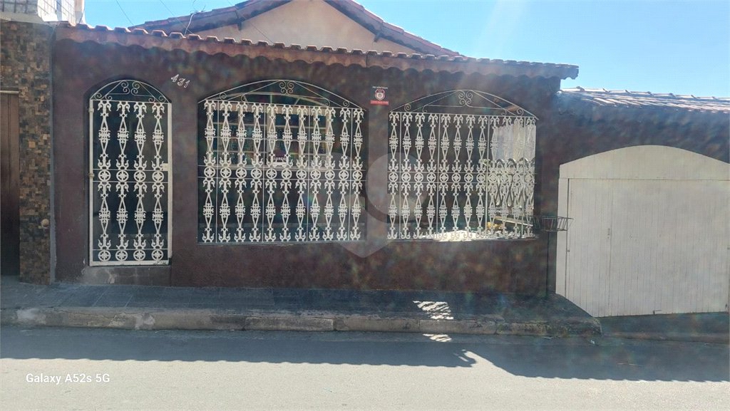 Casa à venda com 3 quartos, sendo 2 suítes, em Moinho, Mairiporã, SP