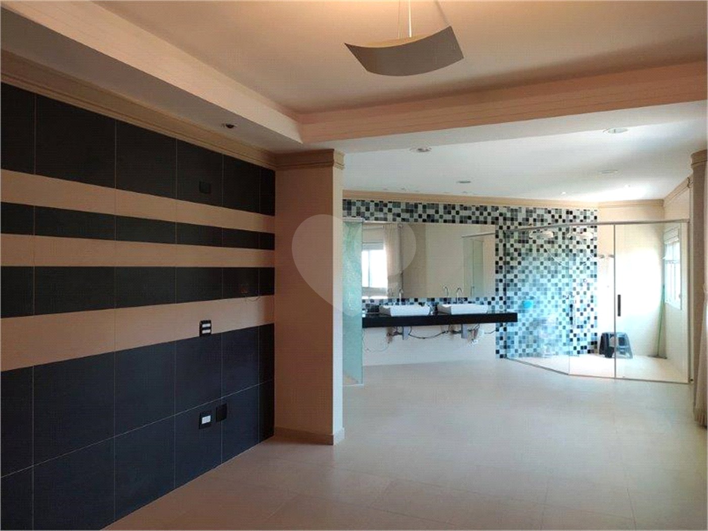 Casa à venda com 4 suítes no condomínio Parque Imperial, Mairiporã - SP