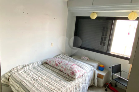 Apartamento à venda com 4 quartos, sendo 1 suíte, em Campo Belo, São Paulo, SP