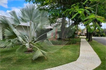 Casa à venda com 3 quartos, sendo 1 suíte, no condomínio Jardim Vale do Lago, Sorocaba - SP