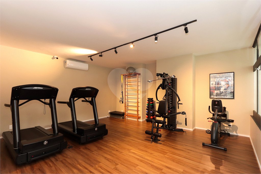 Apartamento à venda com 3 quartos, sendo 1 suíte, em Higienópolis, São Paulo, SP