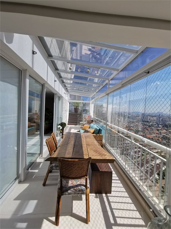 Apartamento à venda com 3 suítes em Jardim Monte Kemel, São Paulo, SP