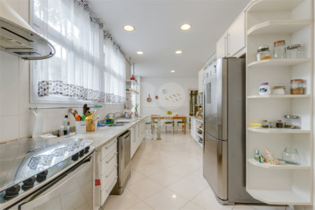 Casa à venda ou para alugar com 4 suítes no condomínio Villa Di San Marino, São Paulo - SP
