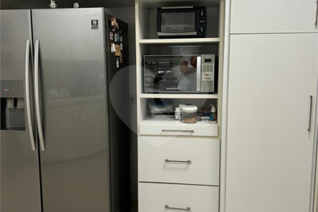 Apartamento à venda com 4 suítes em Real Parque, São Paulo, SP
