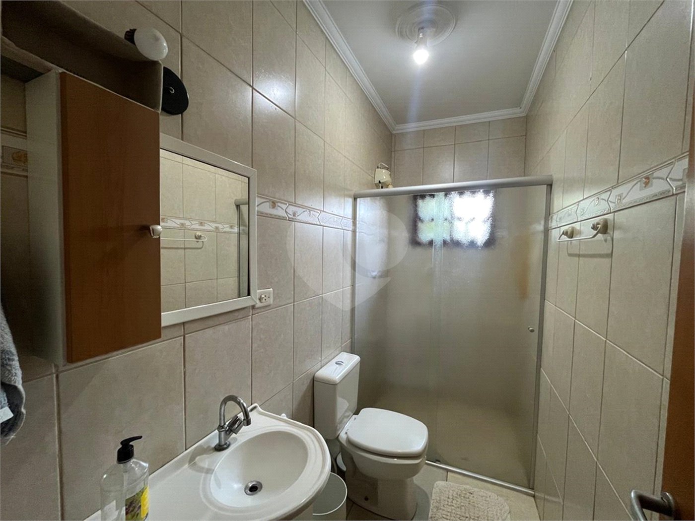 Sobrado à venda com 4 quartos, sendo 1 suíte, em Estância Conceição, Itapetininga, SP