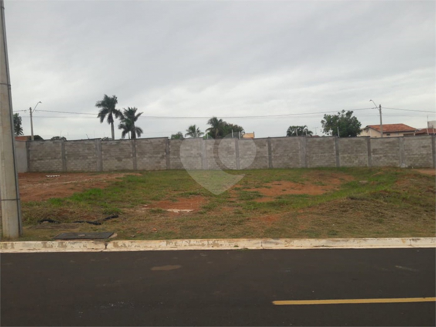 Lote à venda no Condomínio Monte das Araucárias