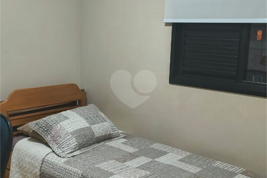 Oportunidade Imperdível: Conforto e Vista Privilegiada! ?Localizado estrategicamente em frente ao Tietê Plaza Shopping, este apartamento é o equilíbrio perfeito entre sofisticação e praticidade. 75m2 Área Útil com 3 Dorms , sendo 1 suite , com VAGA LIVRE DEMARCADA .